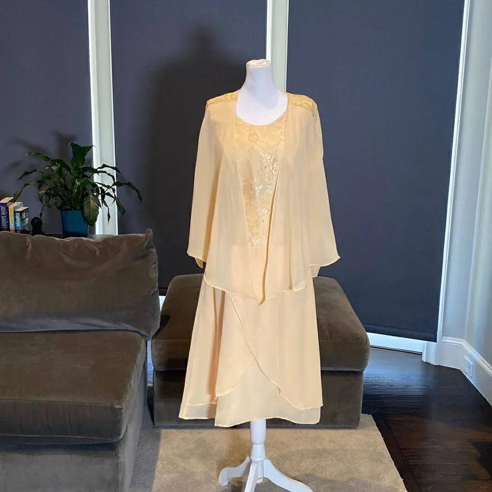 Women’s Tea Length Chiffon & Lace Dress with Matching Chiffon Jacket Size 12